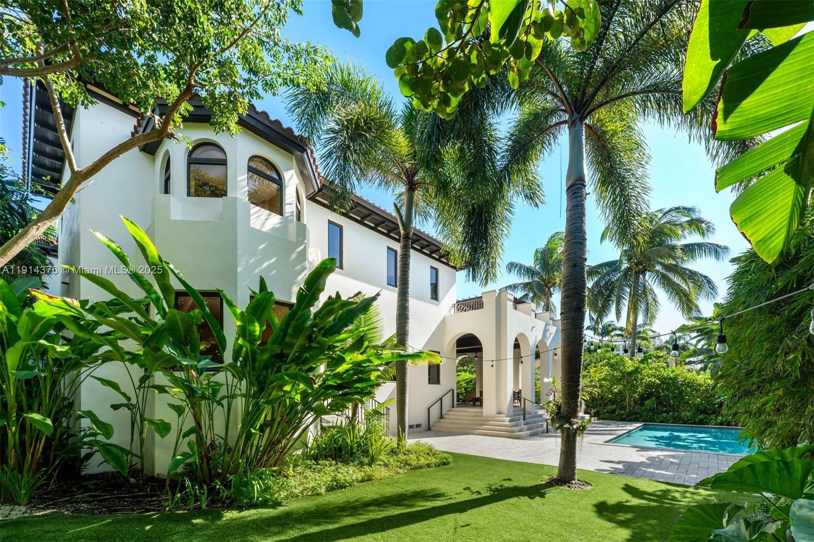 320 Atlantic Rd Key Biscayne, FL 33149