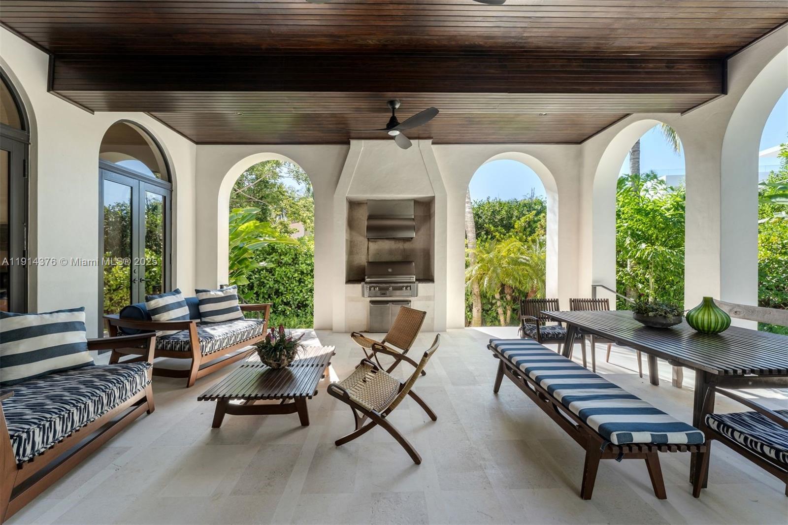 320 Atlantic Rd Key Biscayne, FL 33149