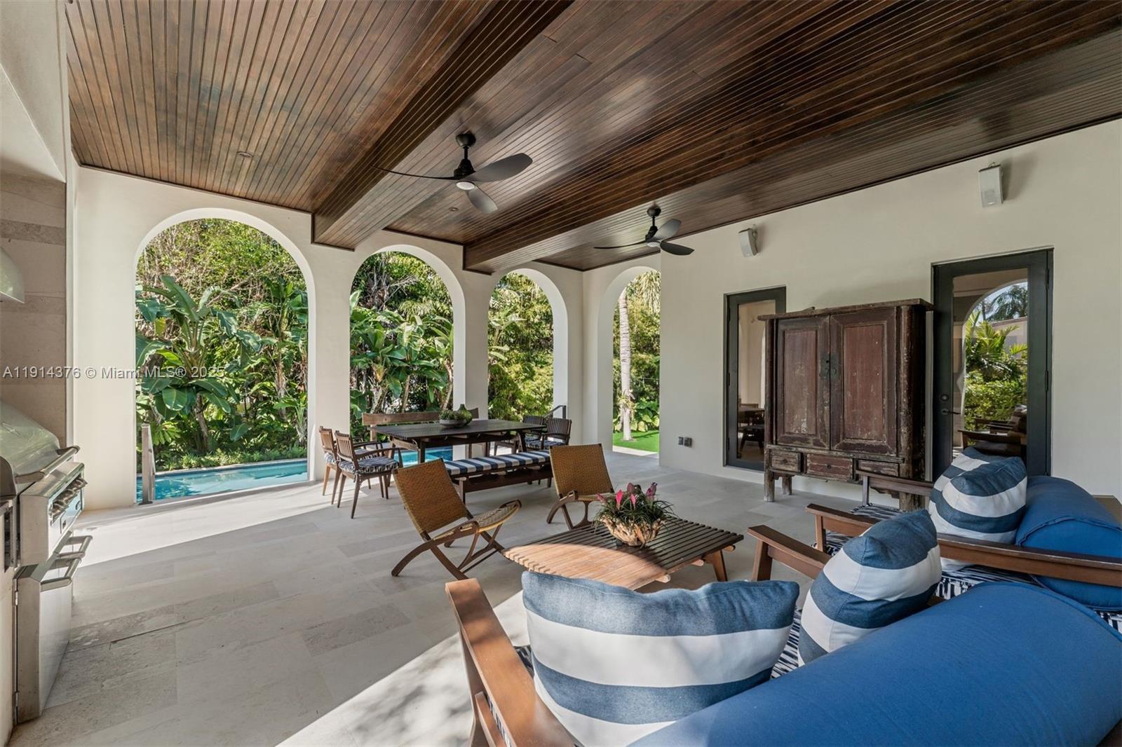 320 Atlantic Rd Key Biscayne, FL 33149