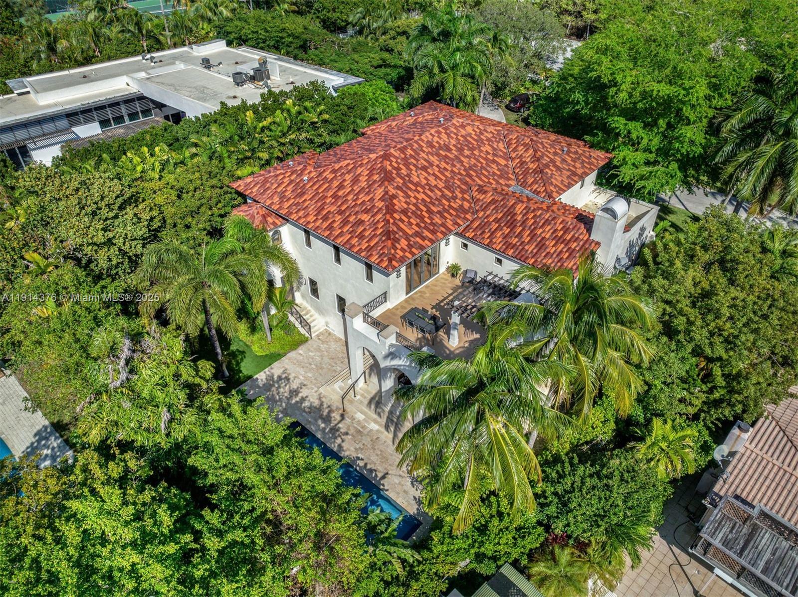 320 Atlantic Rd Key Biscayne, FL 33149