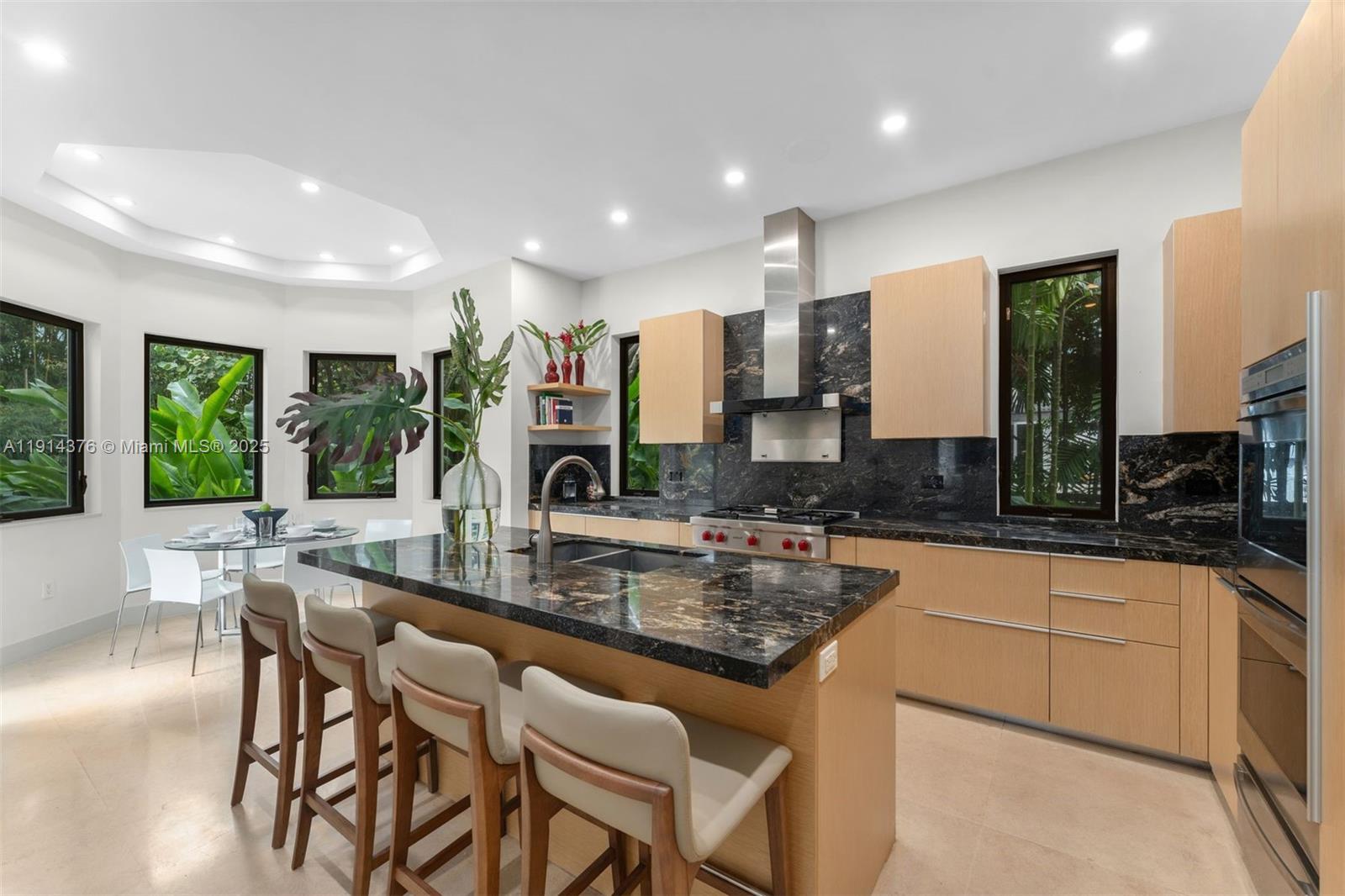 320 Atlantic Rd Key Biscayne, FL 33149