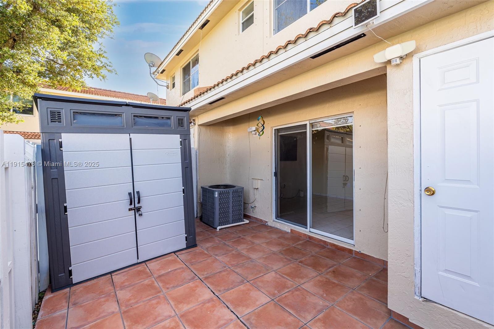 6263 SW 139th Ave Miami, FL 33183