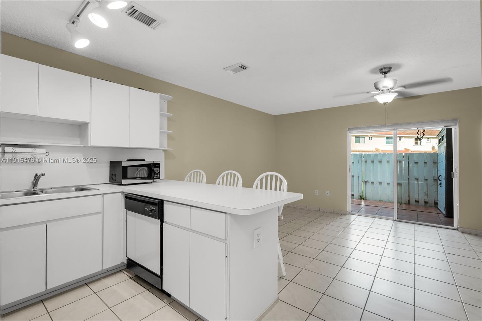 6263 SW 139th Ave Miami, FL 33183