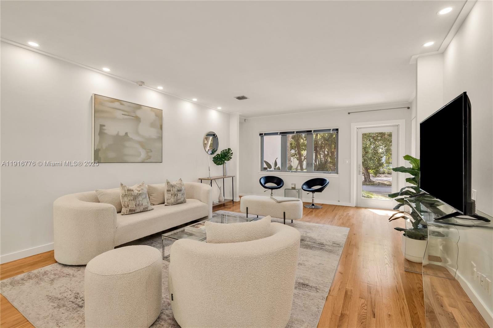 811 NE 71st St Miami, FL 33138