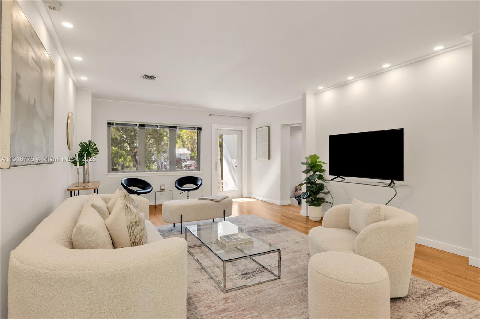 811 NE 71st St Miami, FL 33138