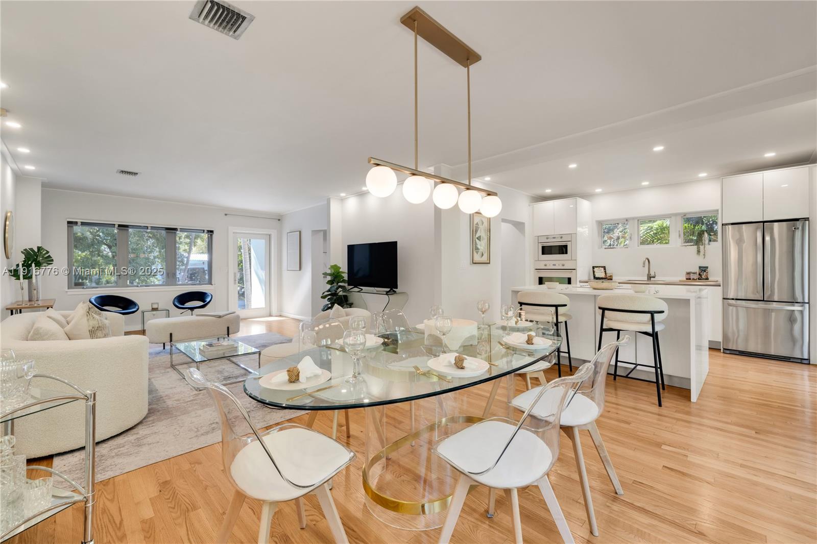 811 NE 71st St Miami, FL 33138