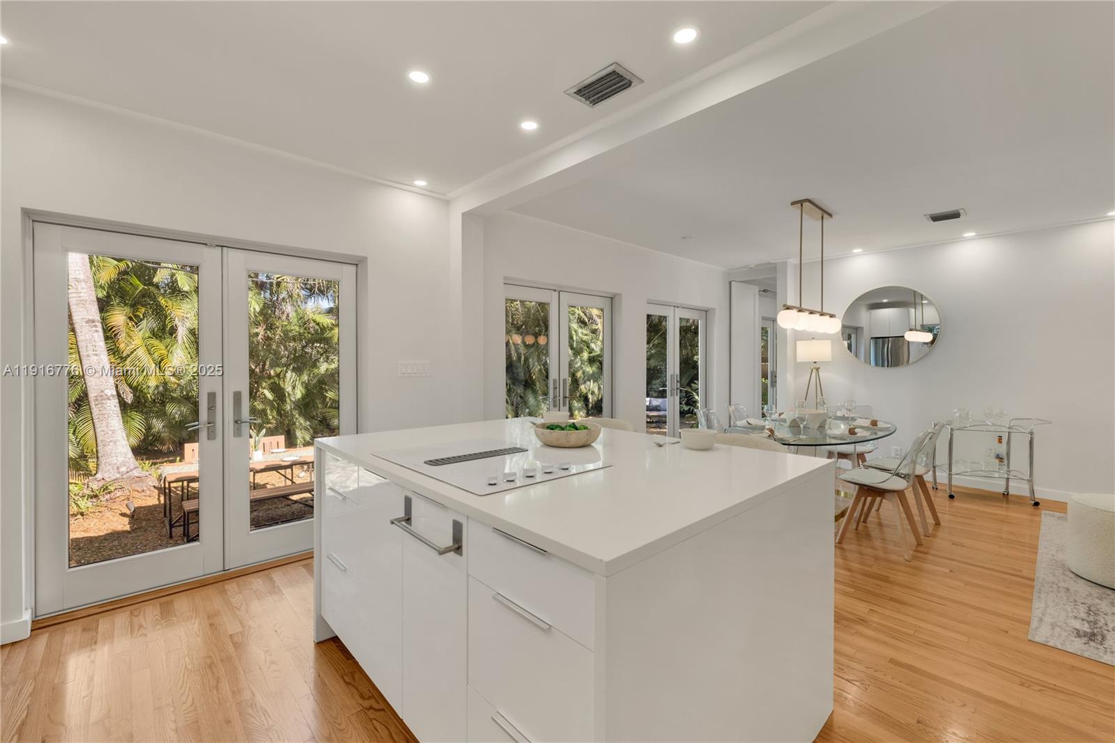 811 NE 71st St Miami, FL 33138