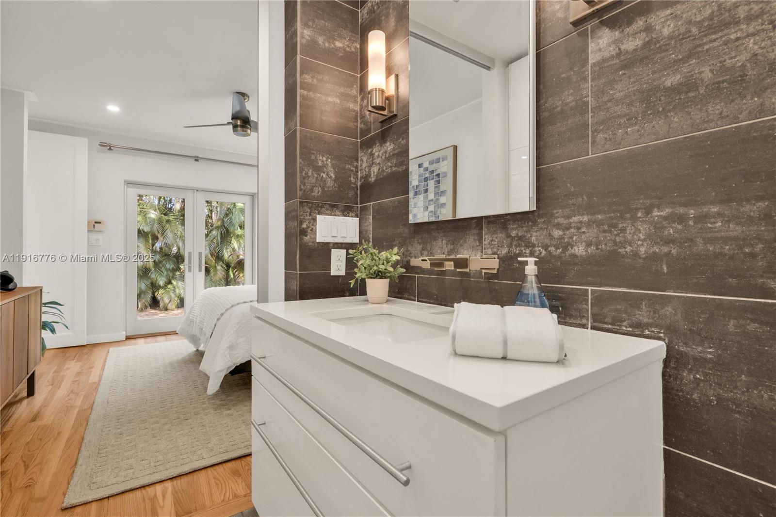 811 NE 71st St Miami, FL 33138