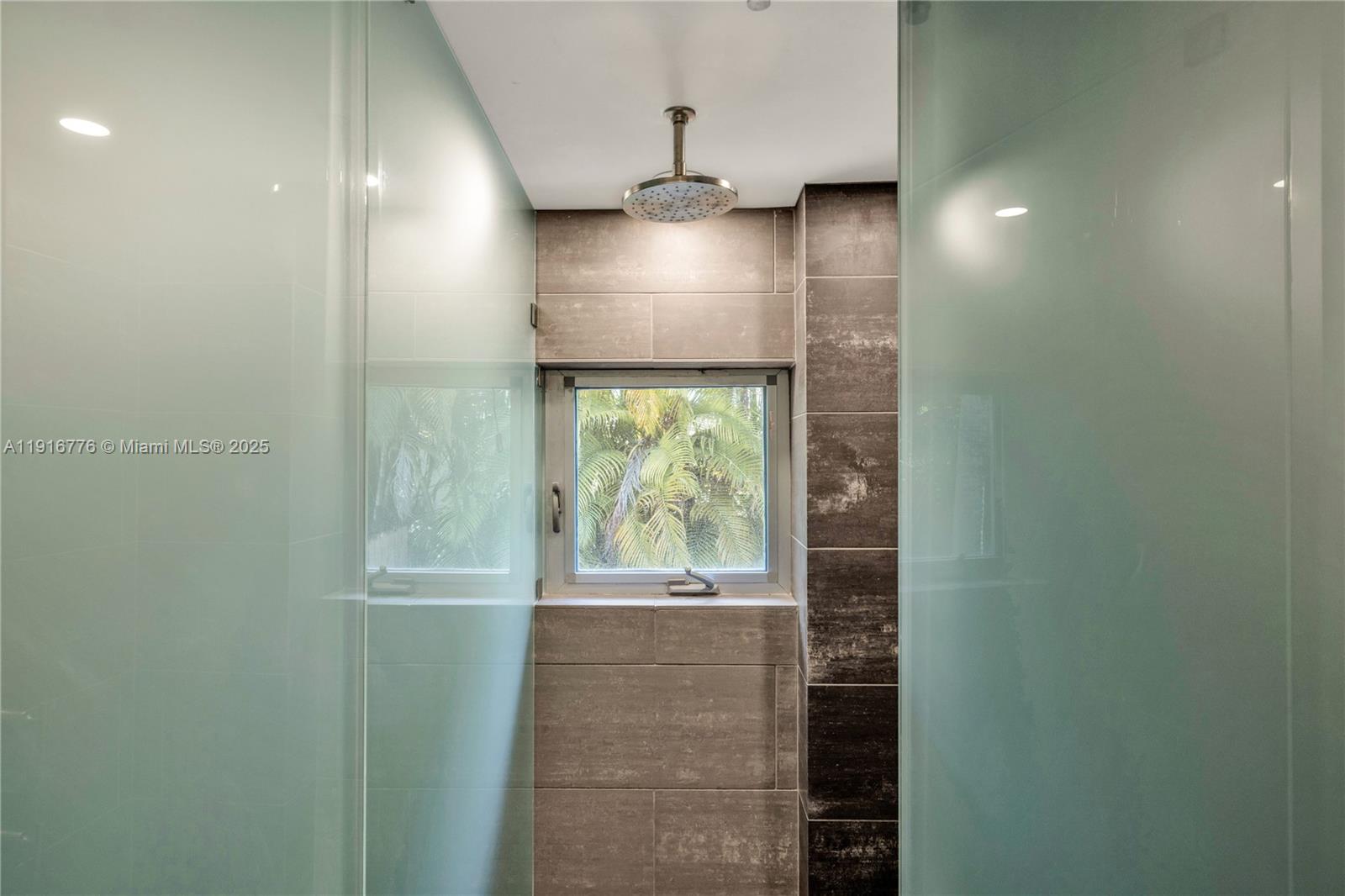 811 NE 71st St Miami, FL 33138