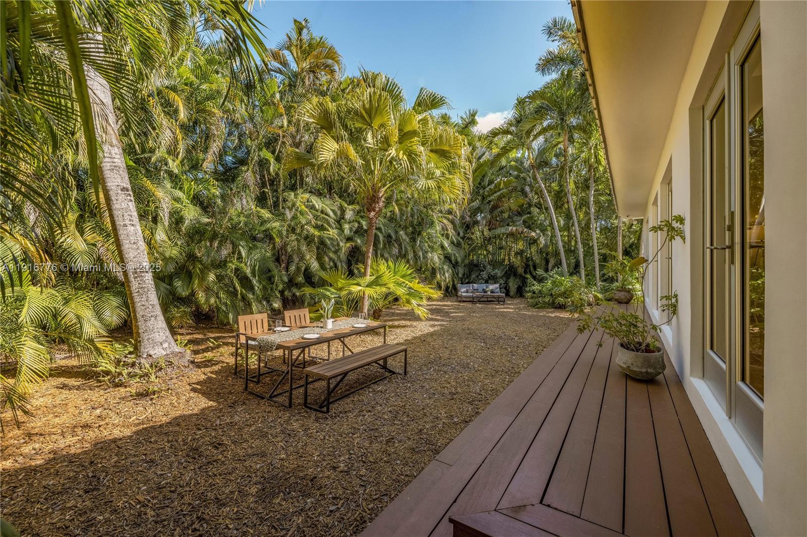 811 NE 71st St Miami, FL 33138