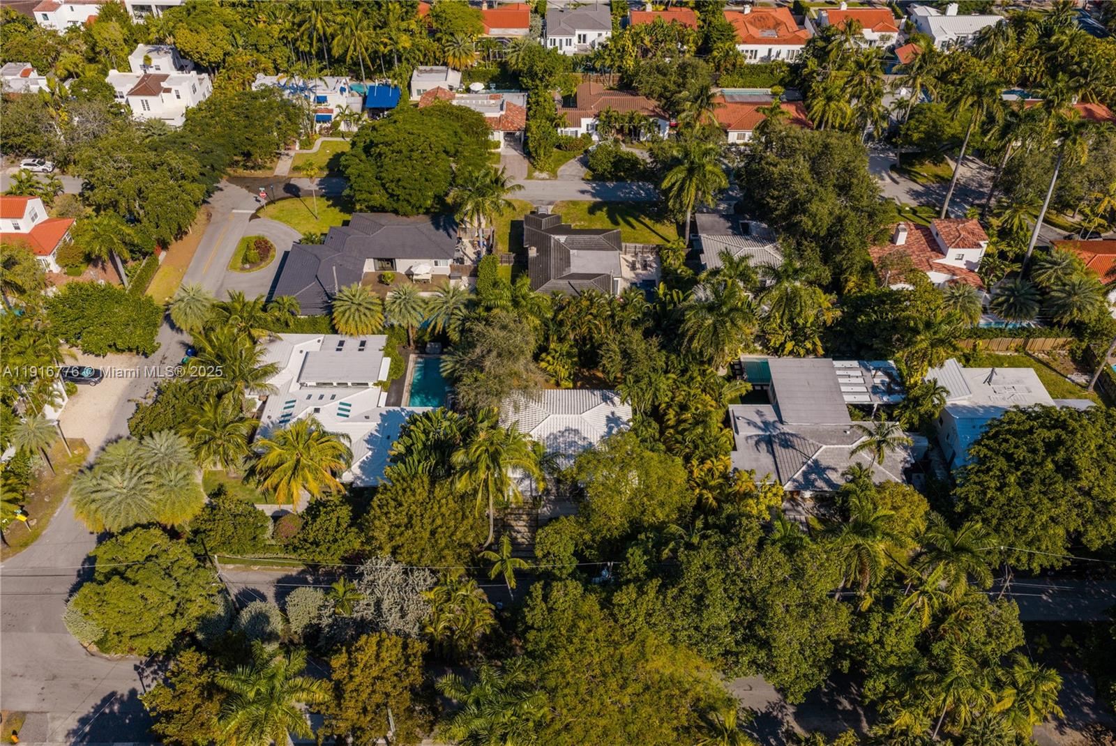 811 NE 71st St Miami, FL 33138