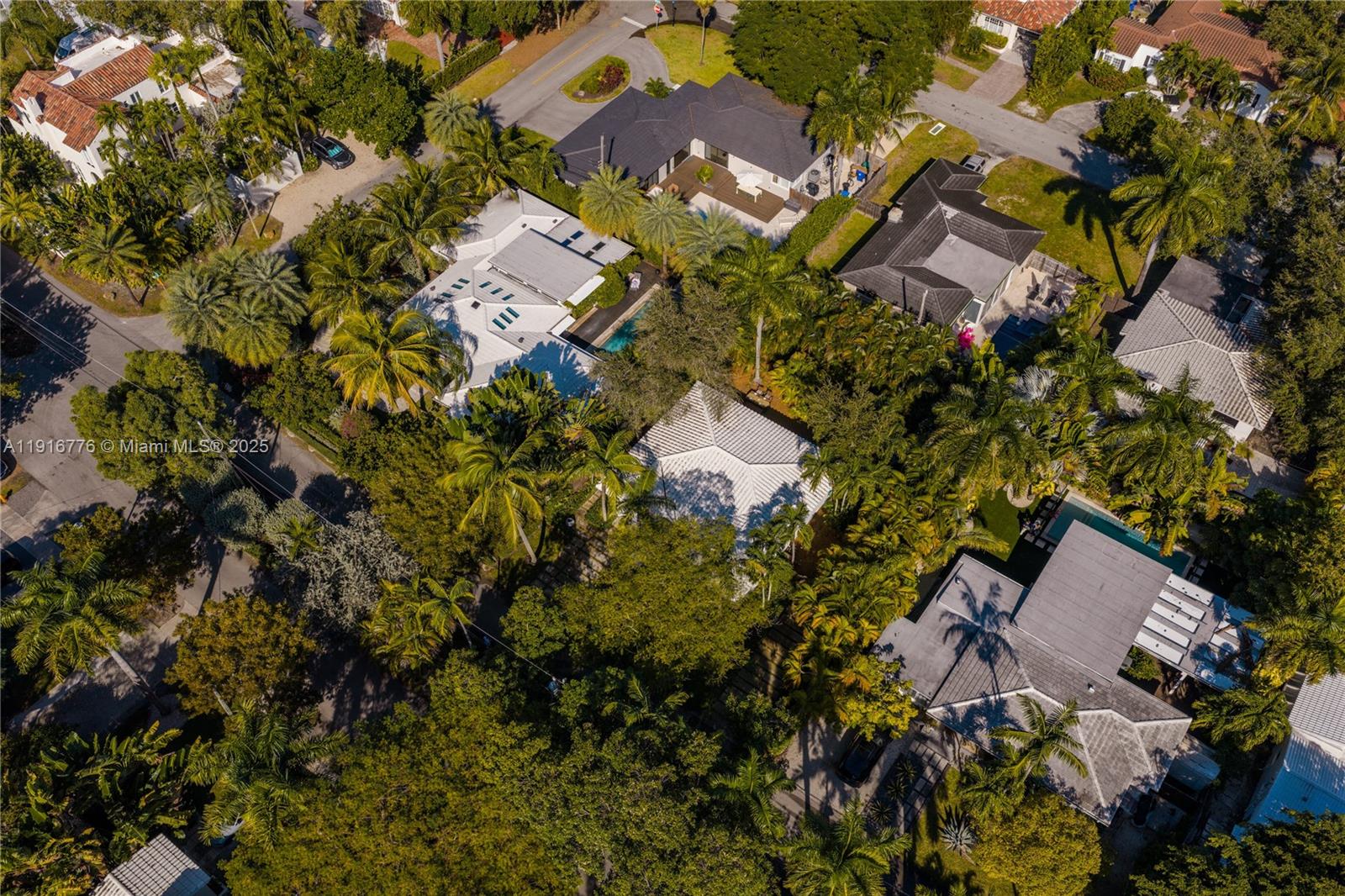 811 NE 71st St Miami, FL 33138