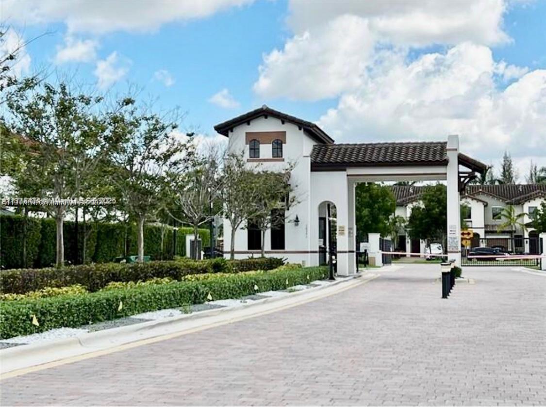 10620 NW 88th St #212