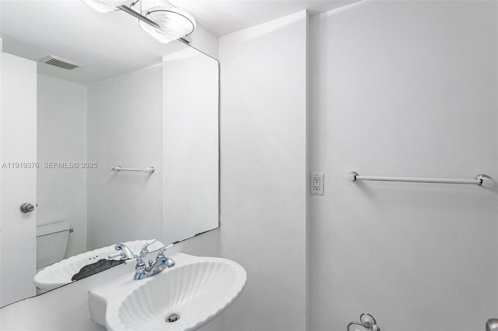 555 NE 15th St #15B Miami, FL 33132