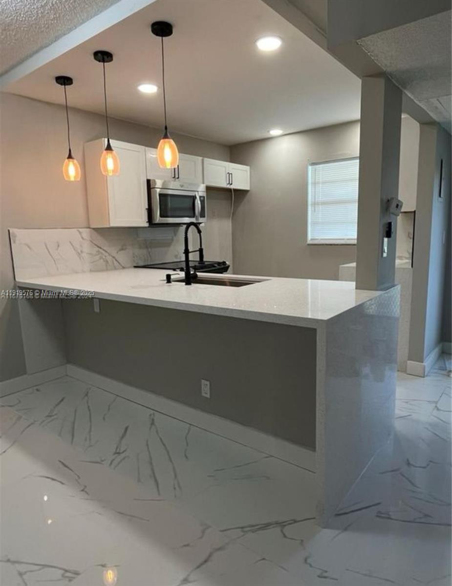 5102 NW 36th St #605