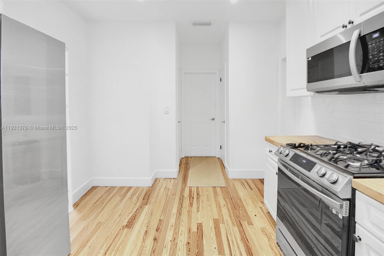 100 SW 30th Rd Miami, FL 33129