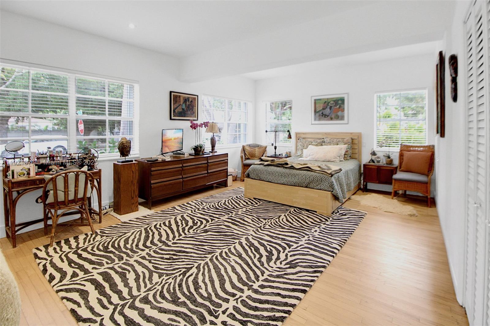 100 SW 30th Rd Miami, FL 33129