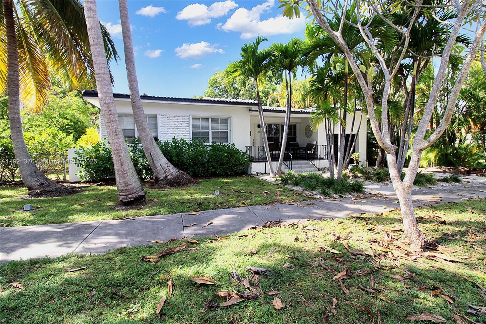 100 SW 30th Rd Miami, FL 33129