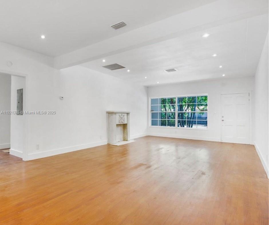 100 SW 30th Rd Miami, FL 33129