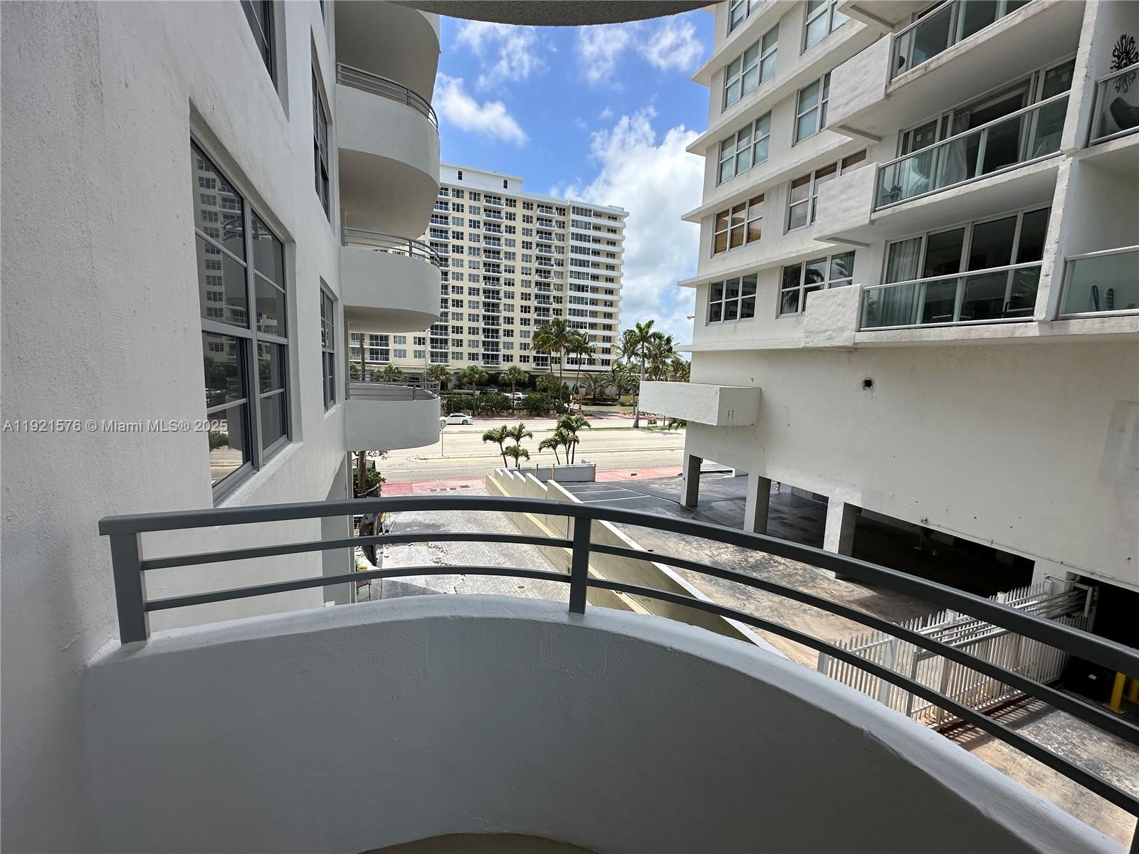5555 Collins Ave #3C Miami Beach, FL 33140
