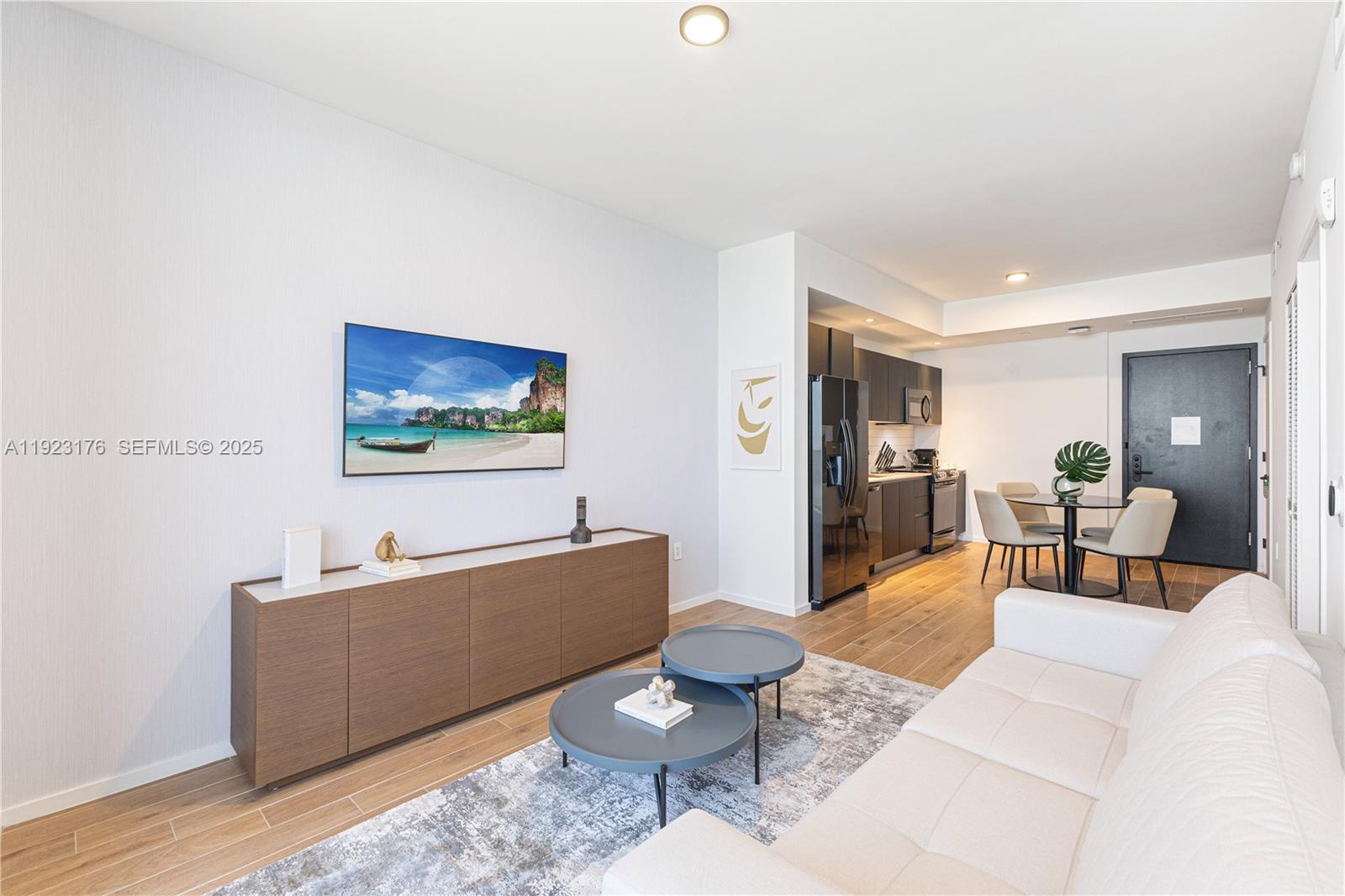 398 NE 5th St #4310 Miami, FL 33132