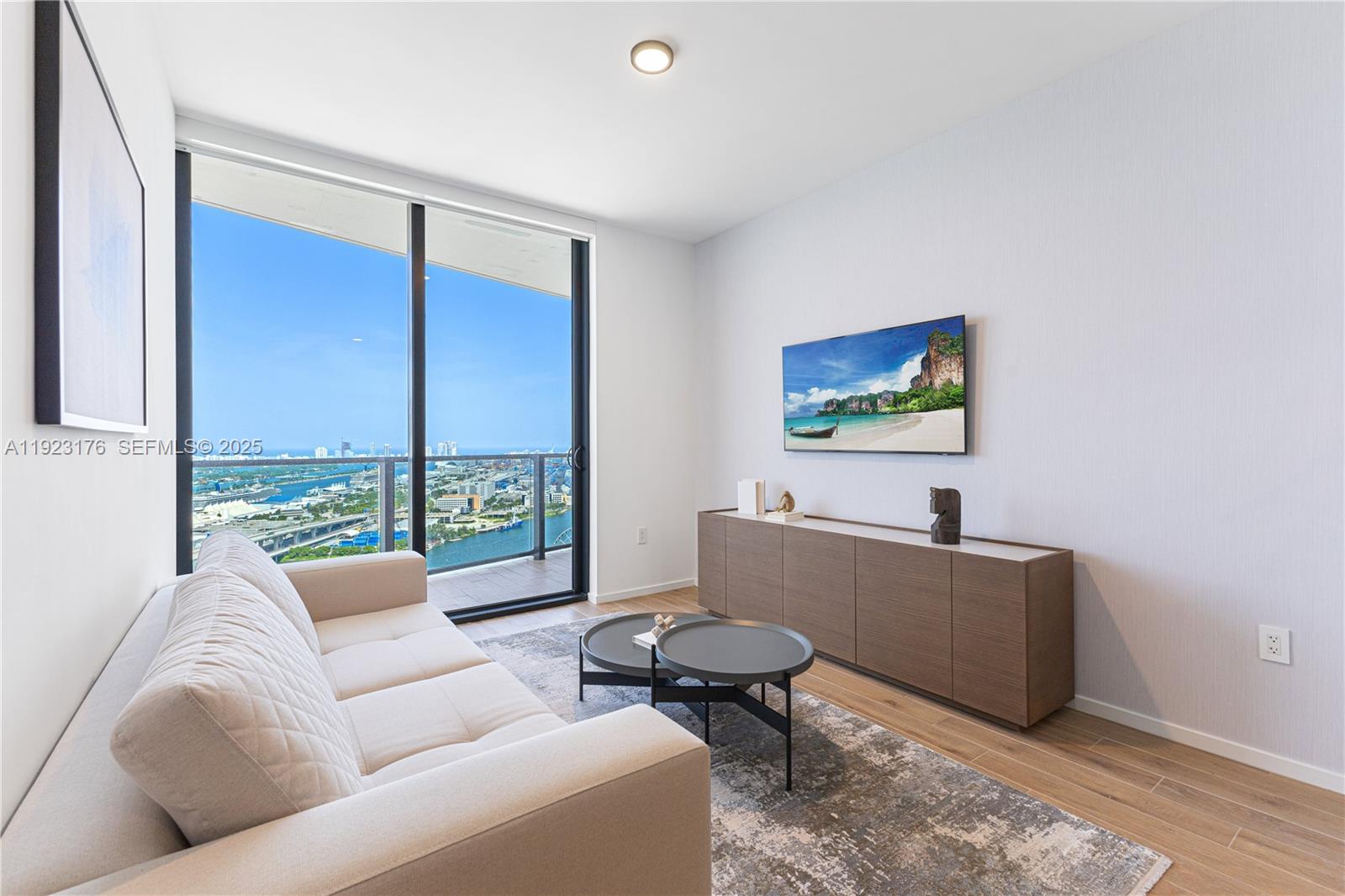 398 NE 5th St #4310 Miami, FL 33132