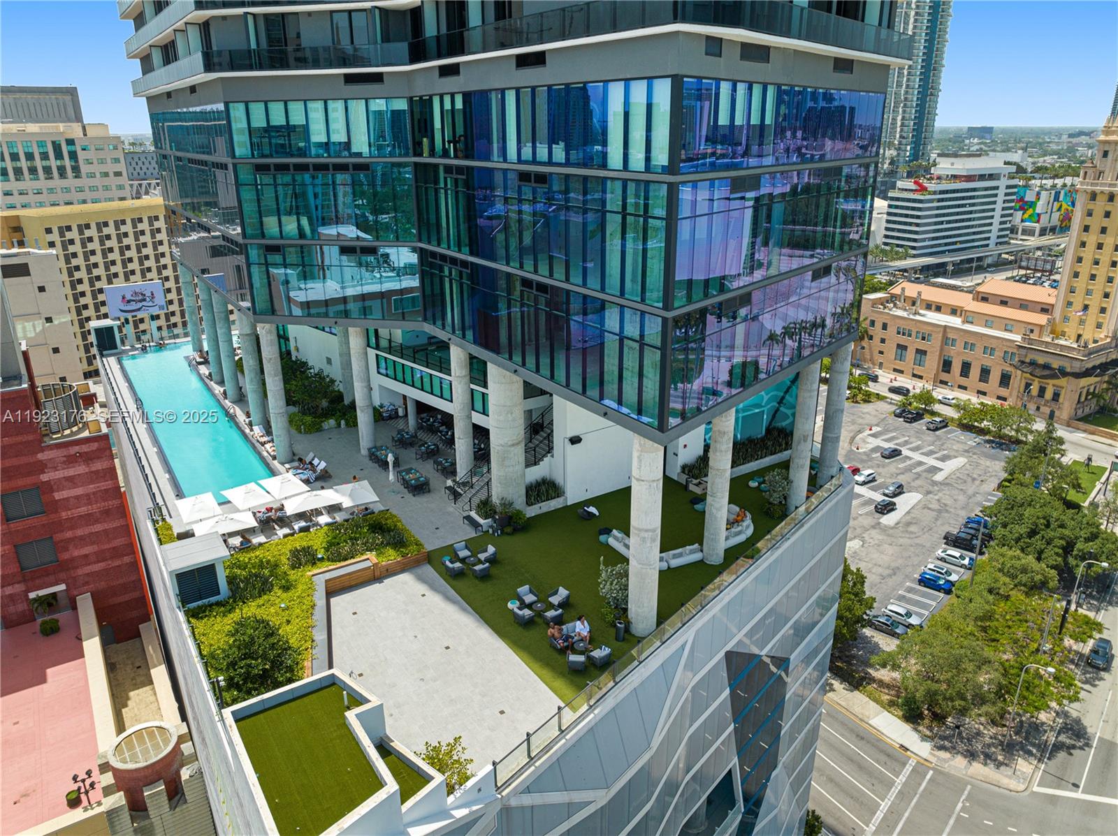 398 NE 5th St #4310 Miami, FL 33132