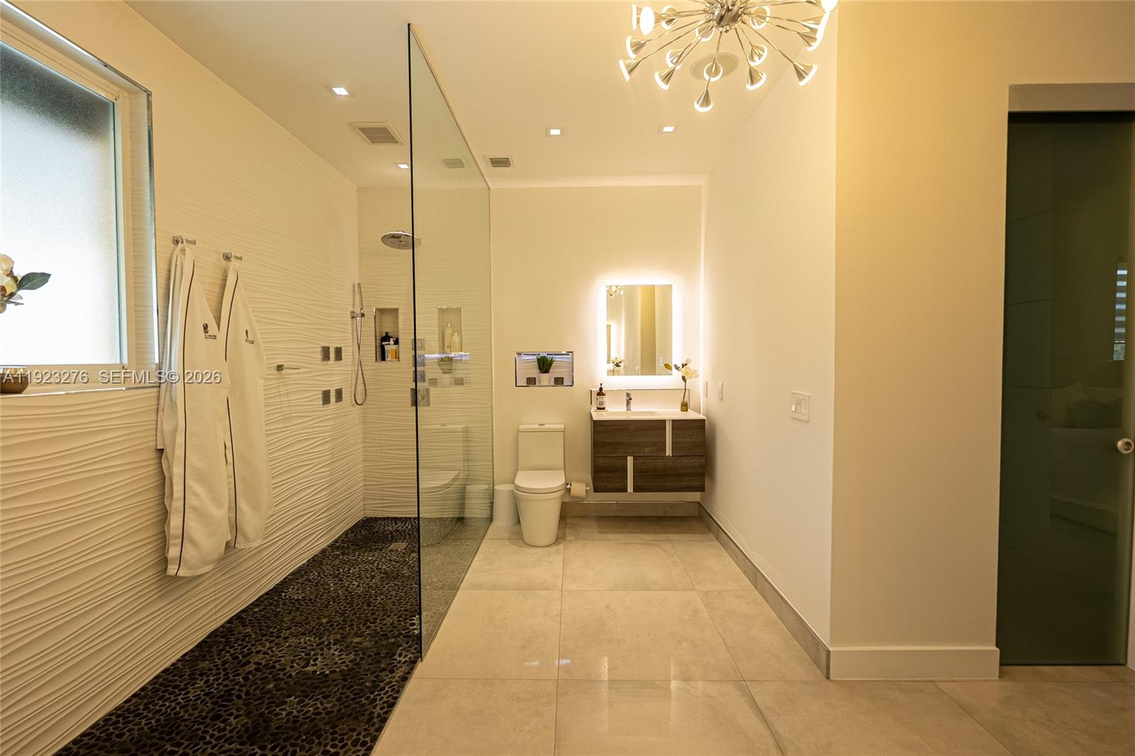 9895 NW 28th Ter Doral, FL 33172