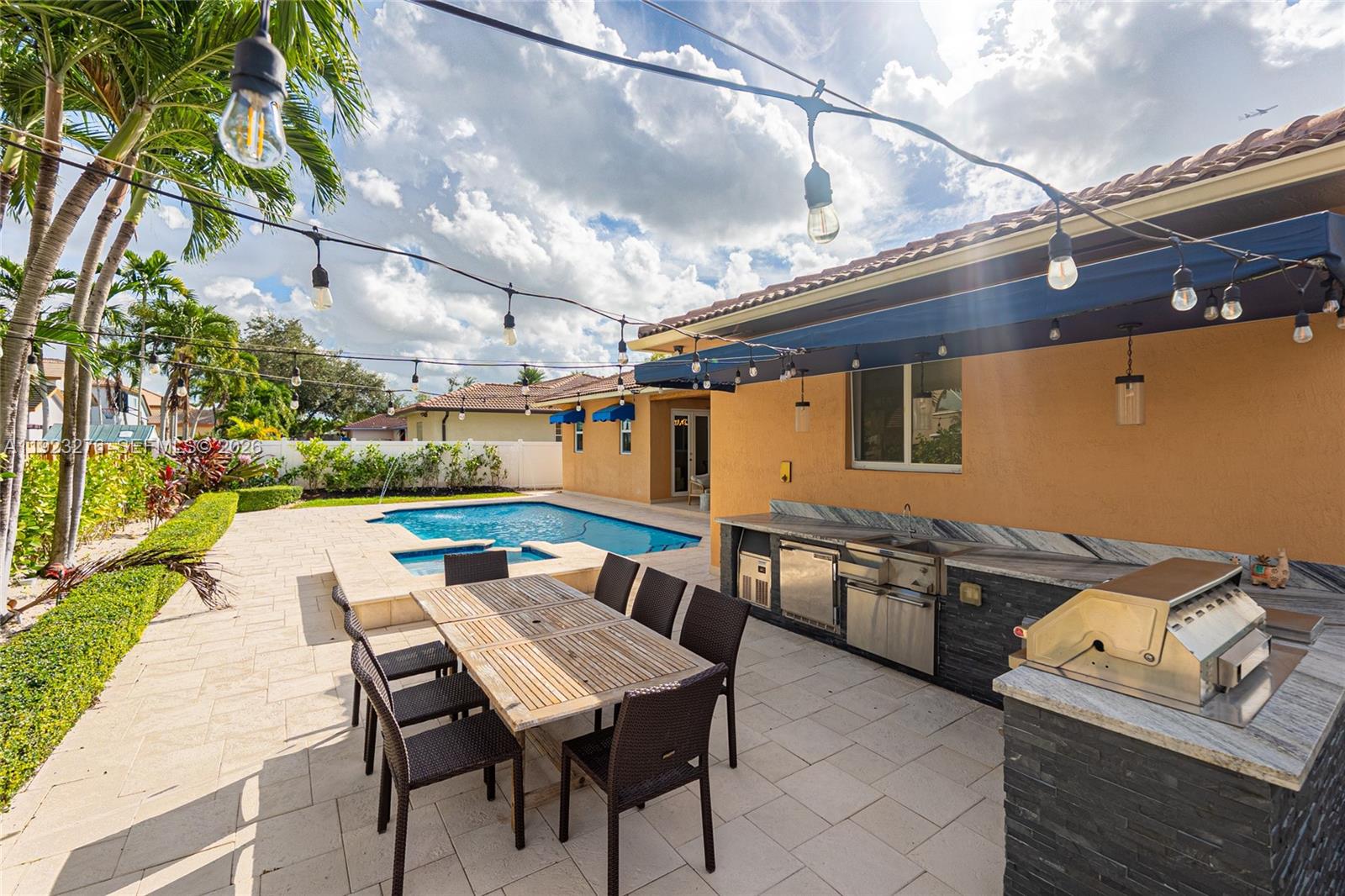 9895 NW 28th Ter Doral, FL 33172