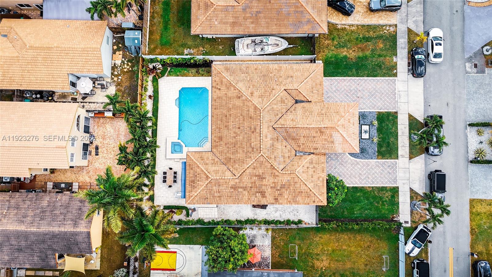 9895 NW 28th Ter Doral, FL 33172