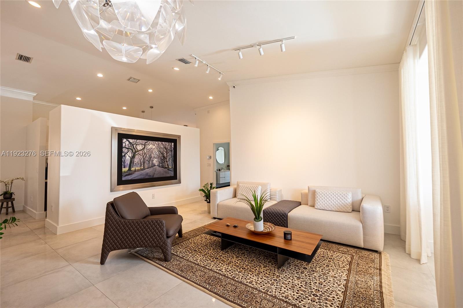 9895 NW 28th Ter Doral, FL 33172