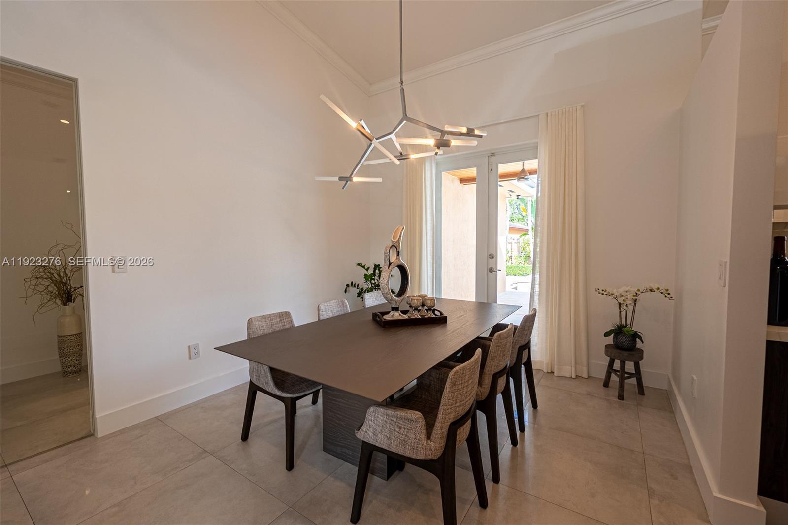 9895 NW 28th Ter Doral, FL 33172