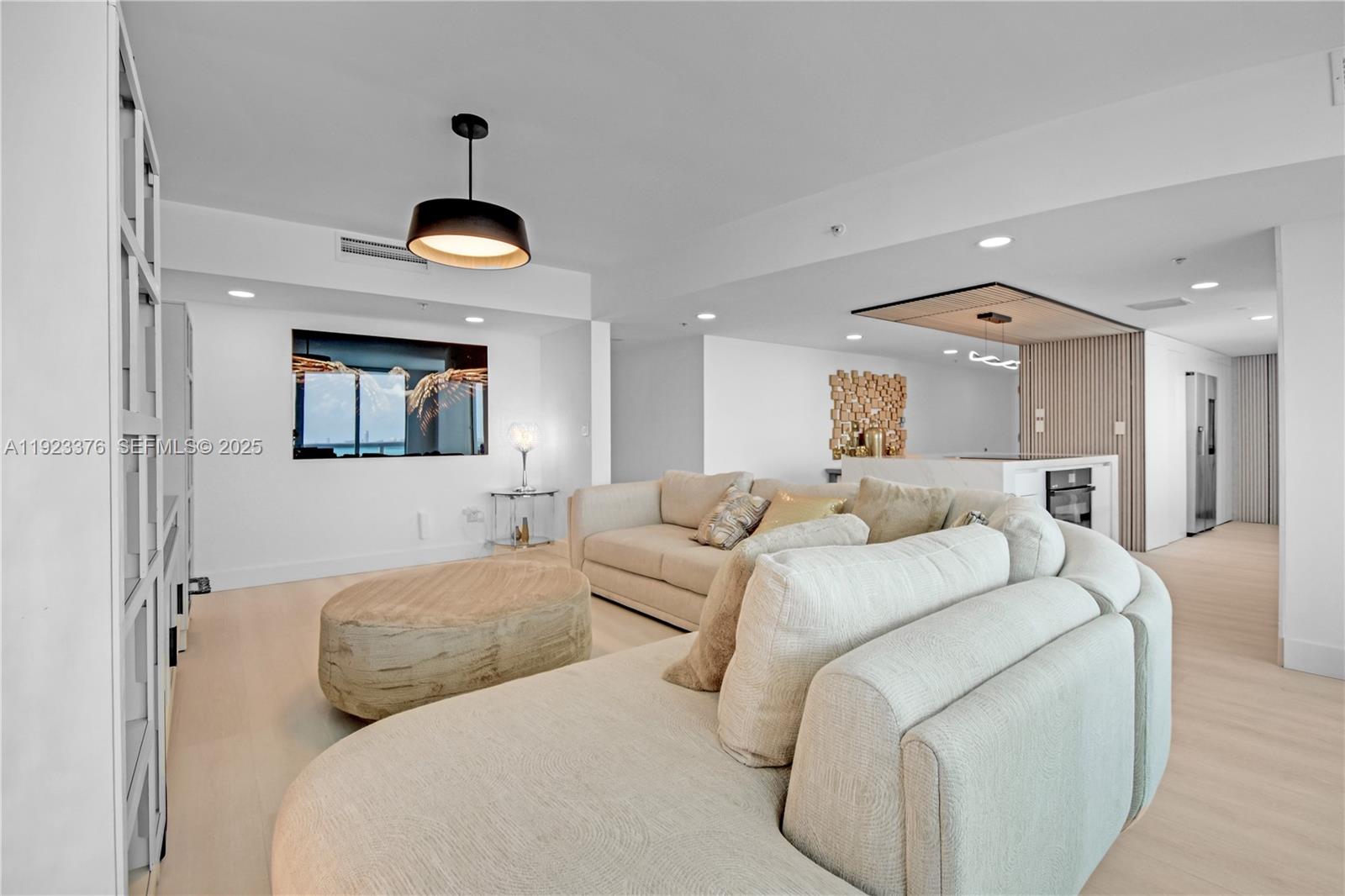 1800 N Bayshore Dr #2201 Miami, FL 33132