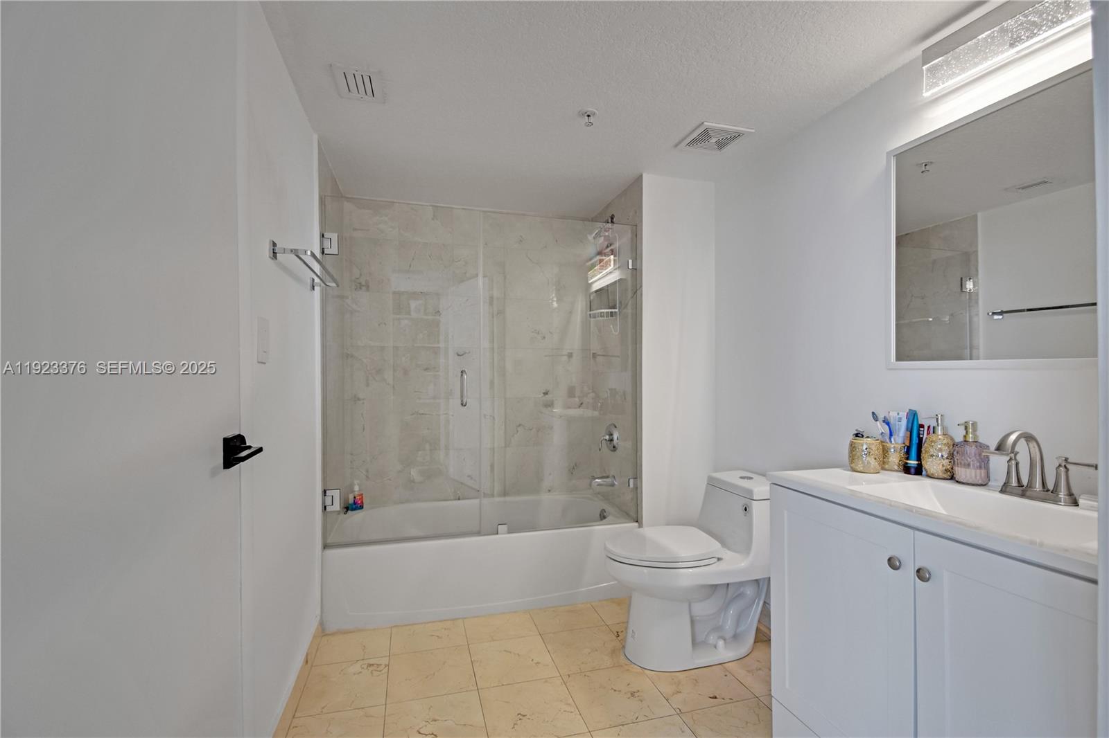 1800 N Bayshore Dr #2201 Miami, FL 33132