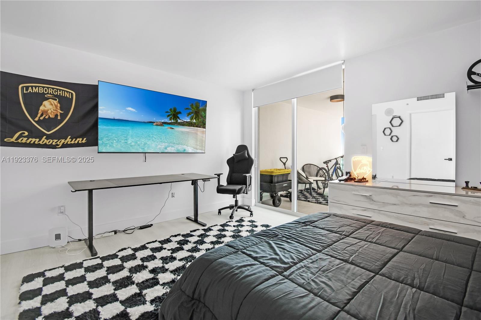 1800 N Bayshore Dr #2201 Miami, FL 33132