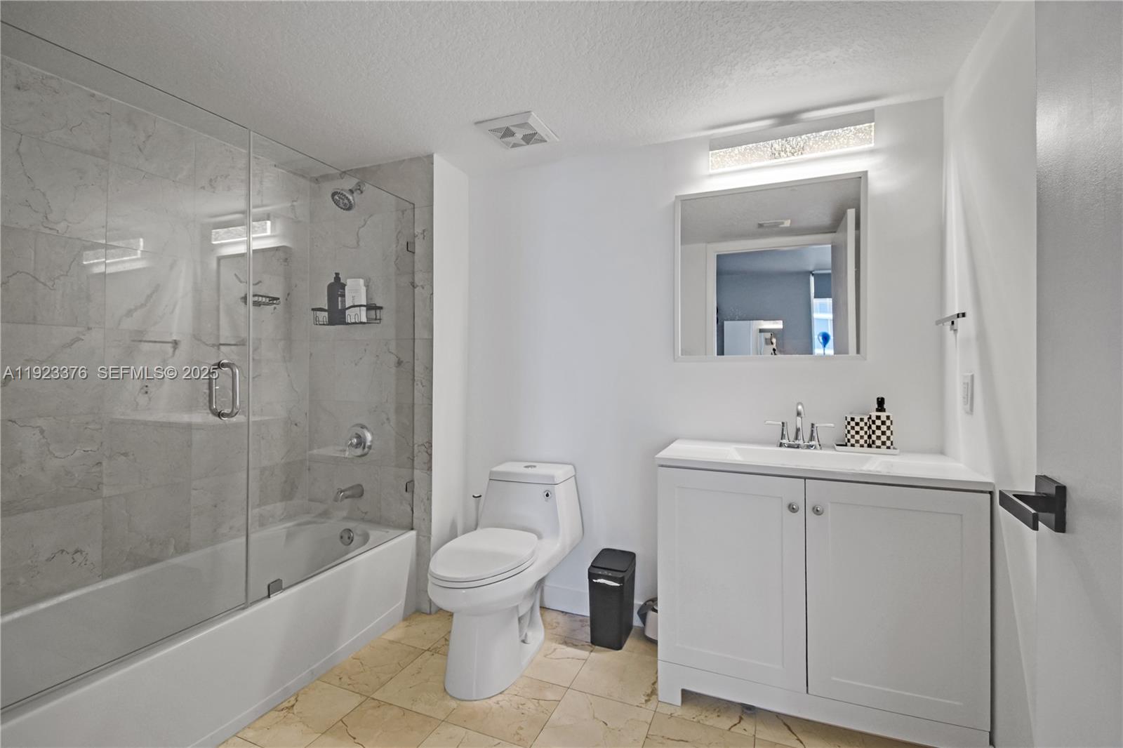 1800 N Bayshore Dr #2201 Miami, FL 33132