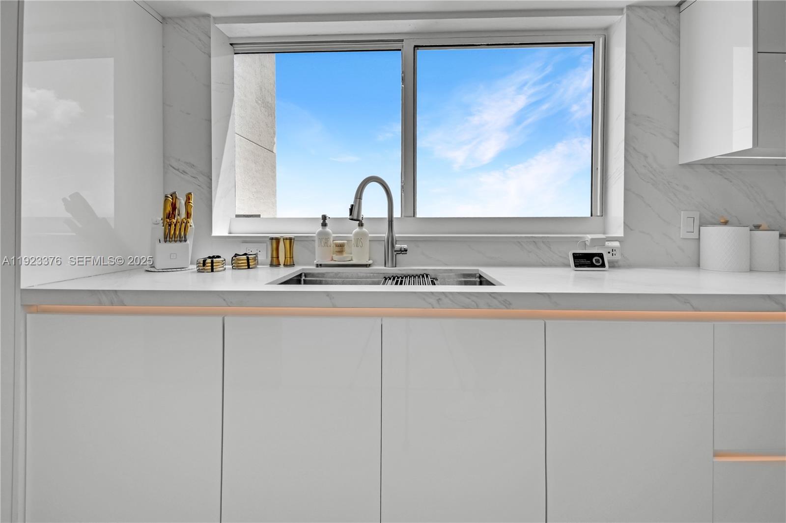 1800 N Bayshore Dr #2201 Miami, FL 33132