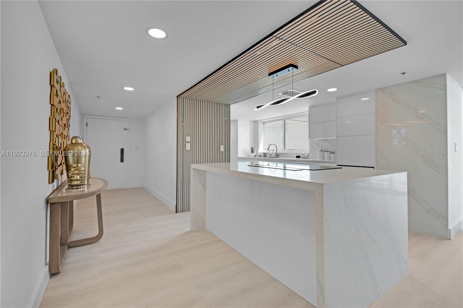 1800 N Bayshore Dr #2201 Miami, FL 33132