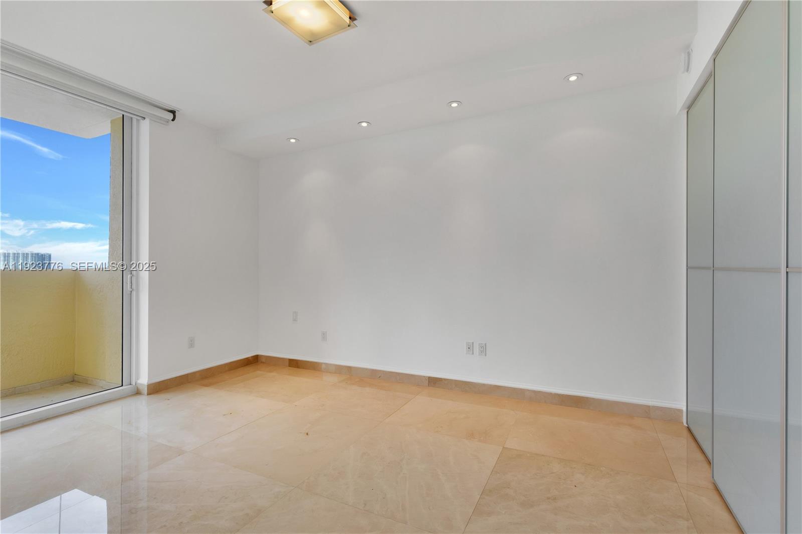 17875 Collins Ave #905 Sunny Isles Beach, FL 33160