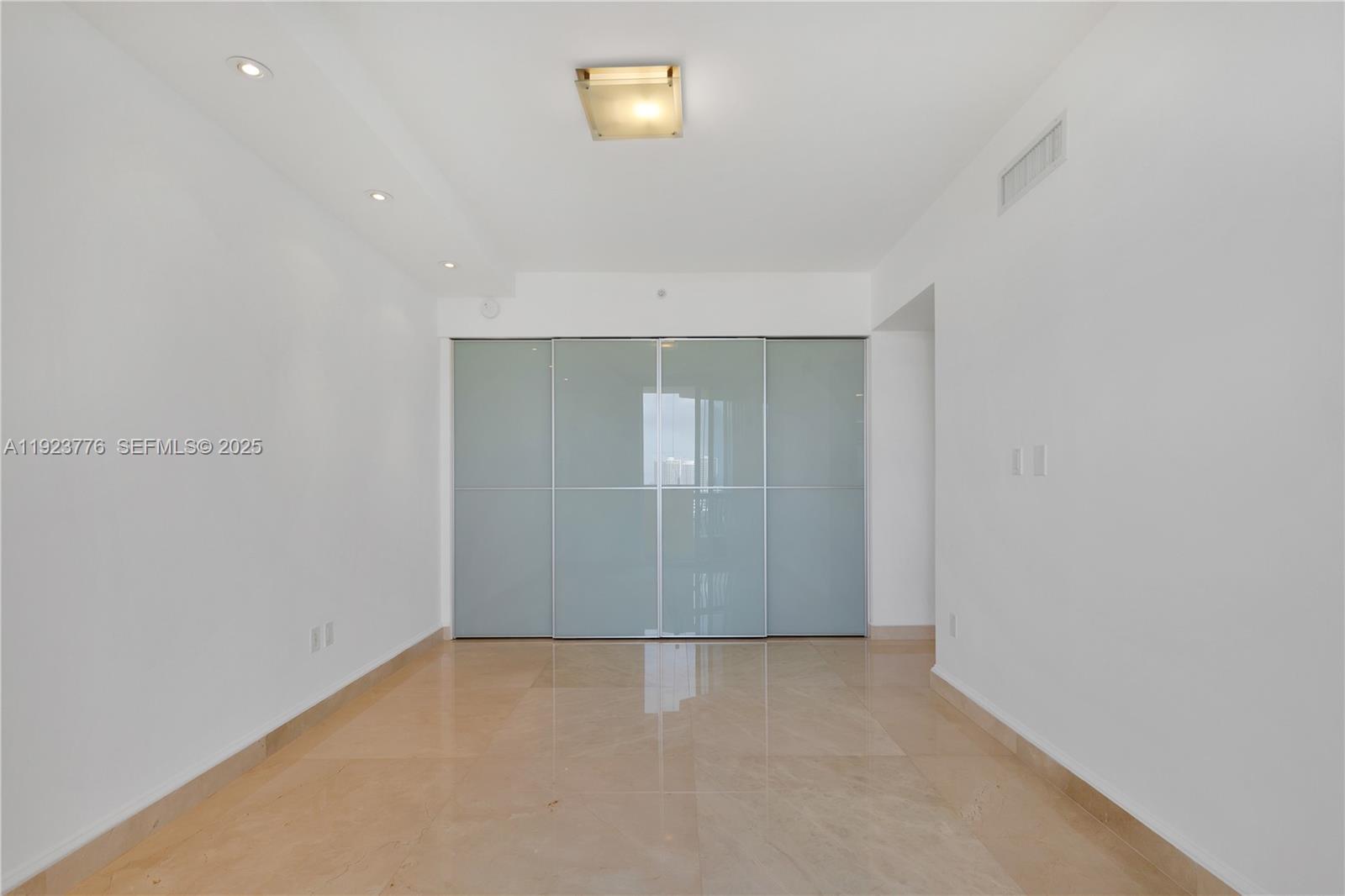 17875 Collins Ave #905 Sunny Isles Beach, FL 33160