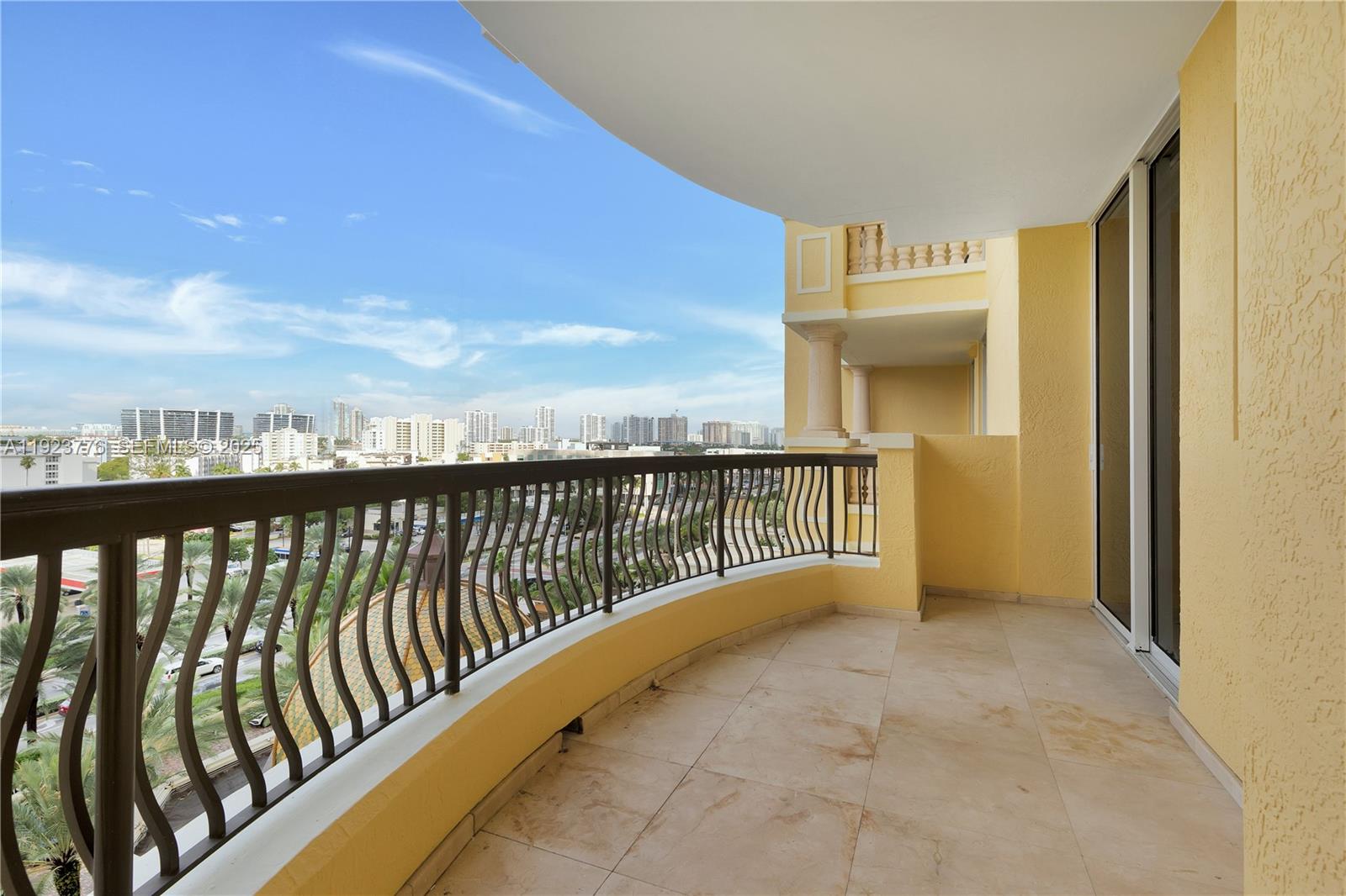 17875 Collins Ave #905 Sunny Isles Beach, FL 33160