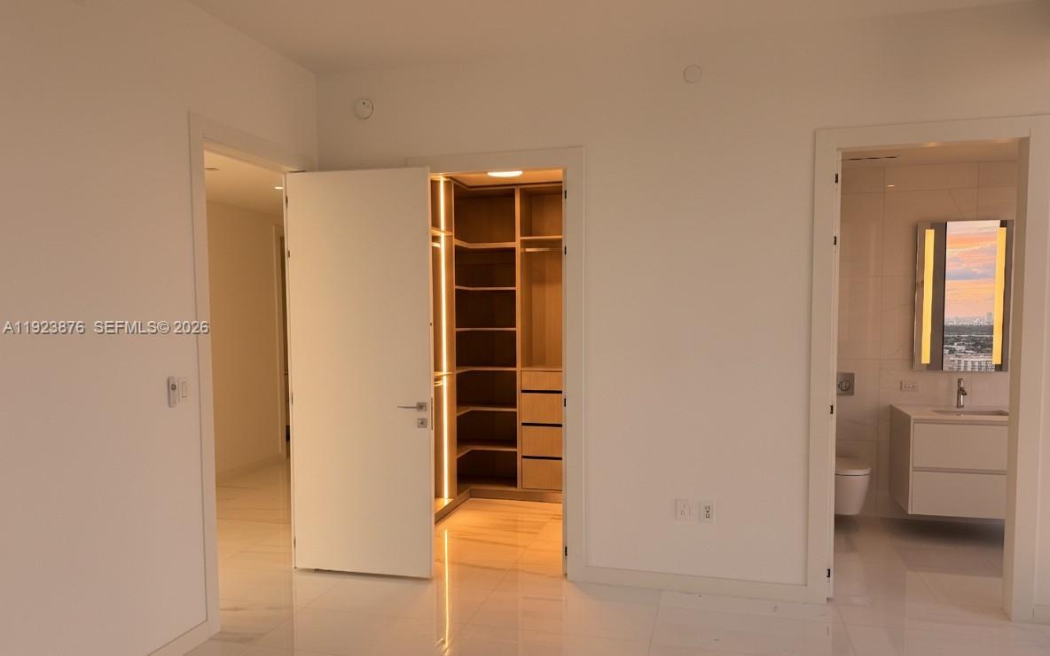 image Aston Martin Residences10