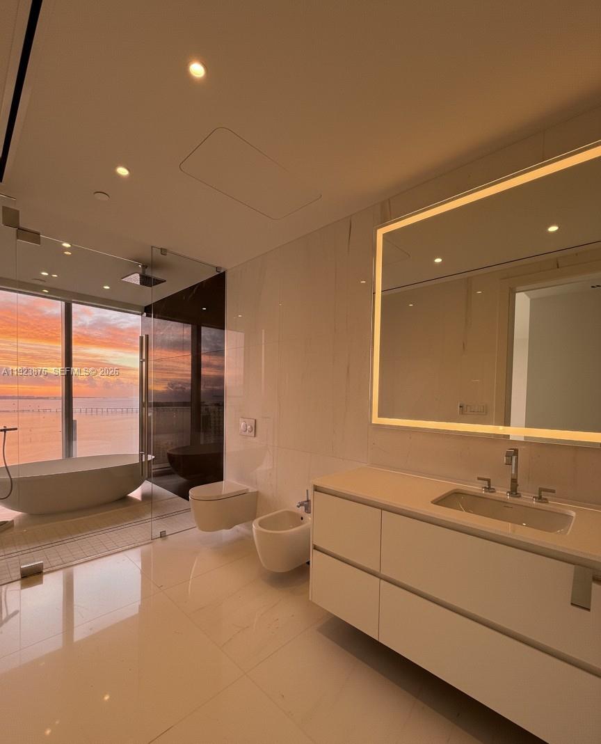 image Aston Martin Residences14