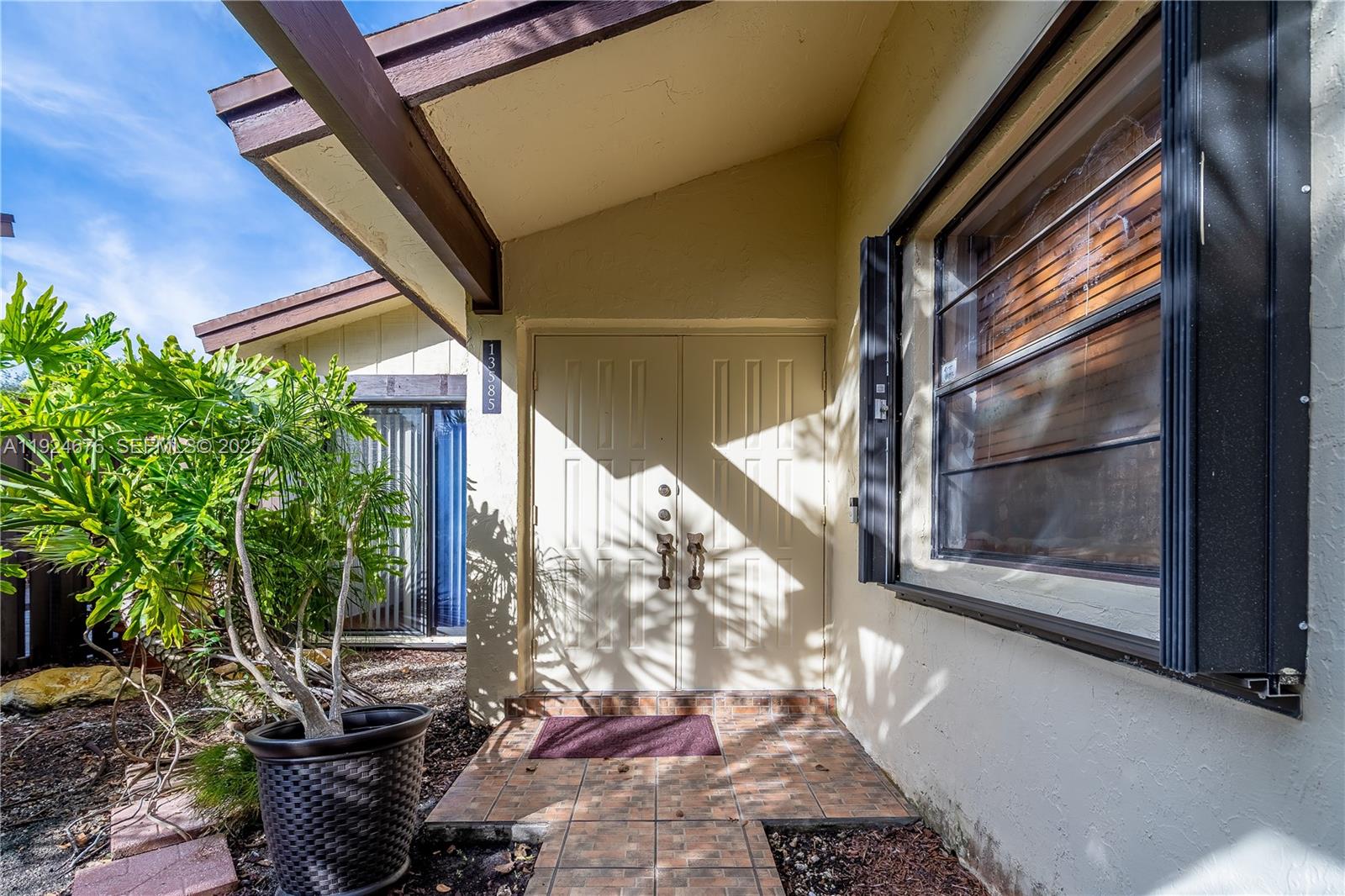 13585 SW 114th Ter Miami, FL 33186