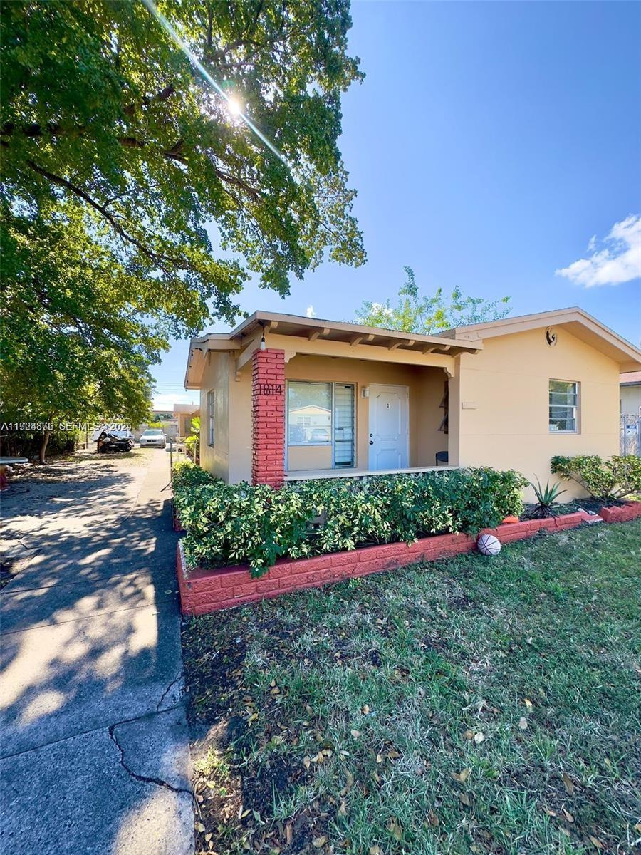 1814 Washington St #1-4