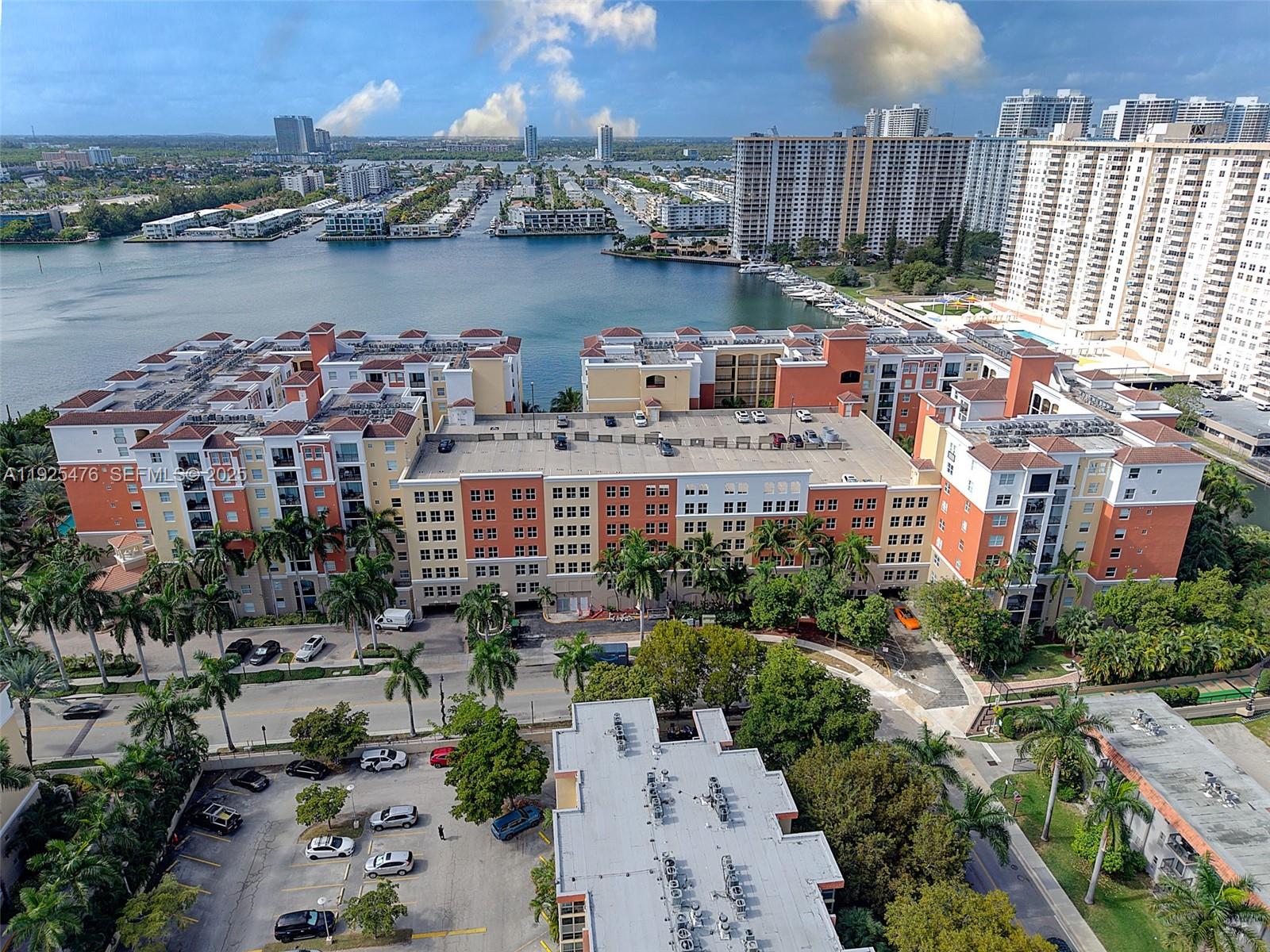 image Porto Bellagio Condo46