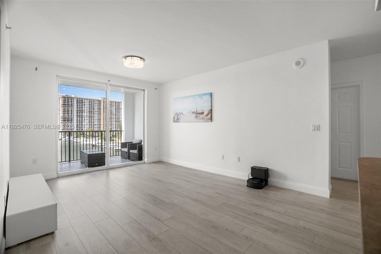 image Porto Bellagio Condo7