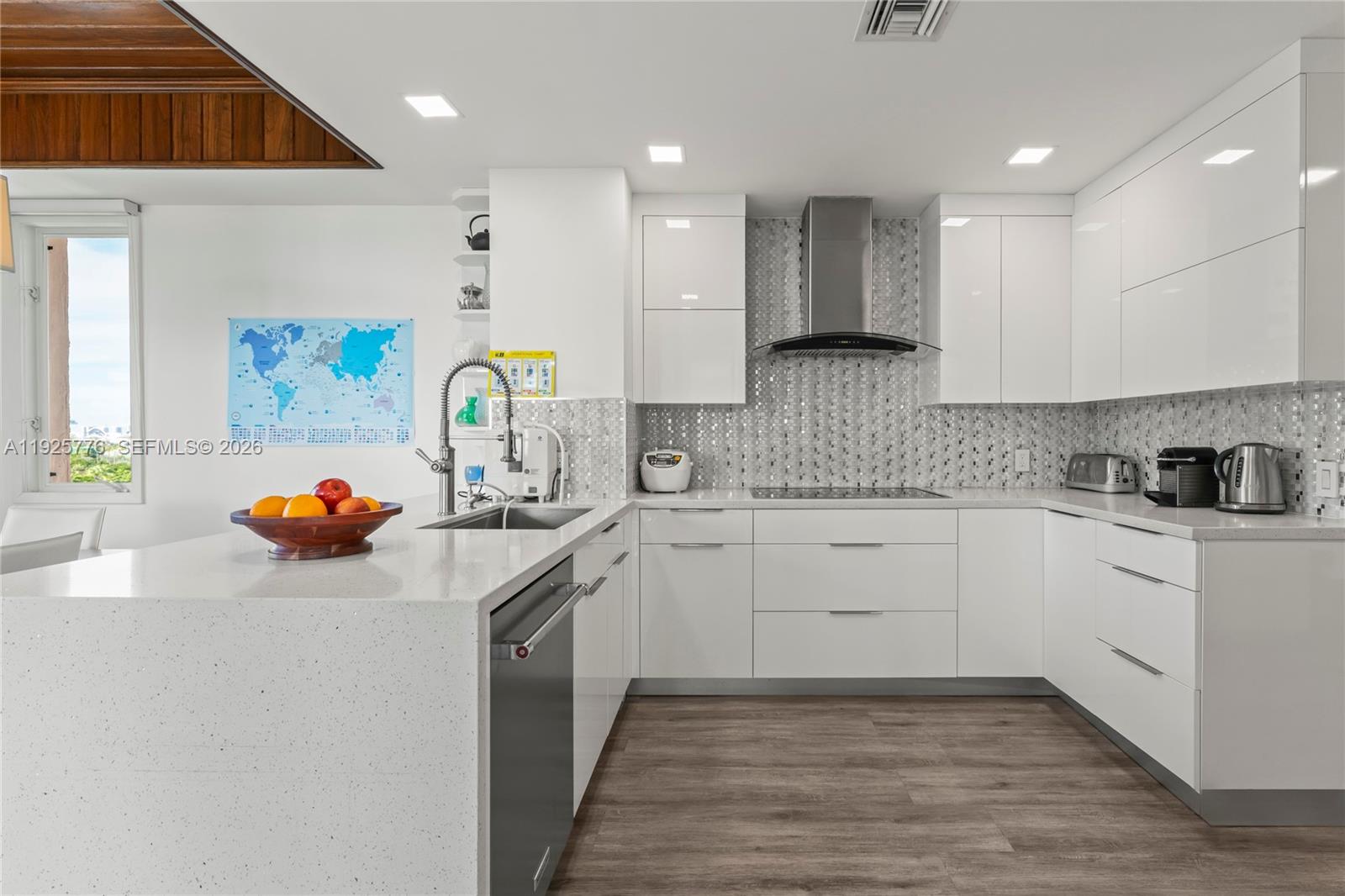 7777 Fisher Is Dr #7777 Miami Beach, FL 33109