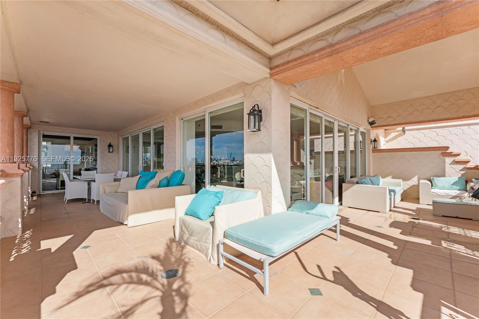 7777 Fisher Is Dr #7777 Miami Beach, FL 33109