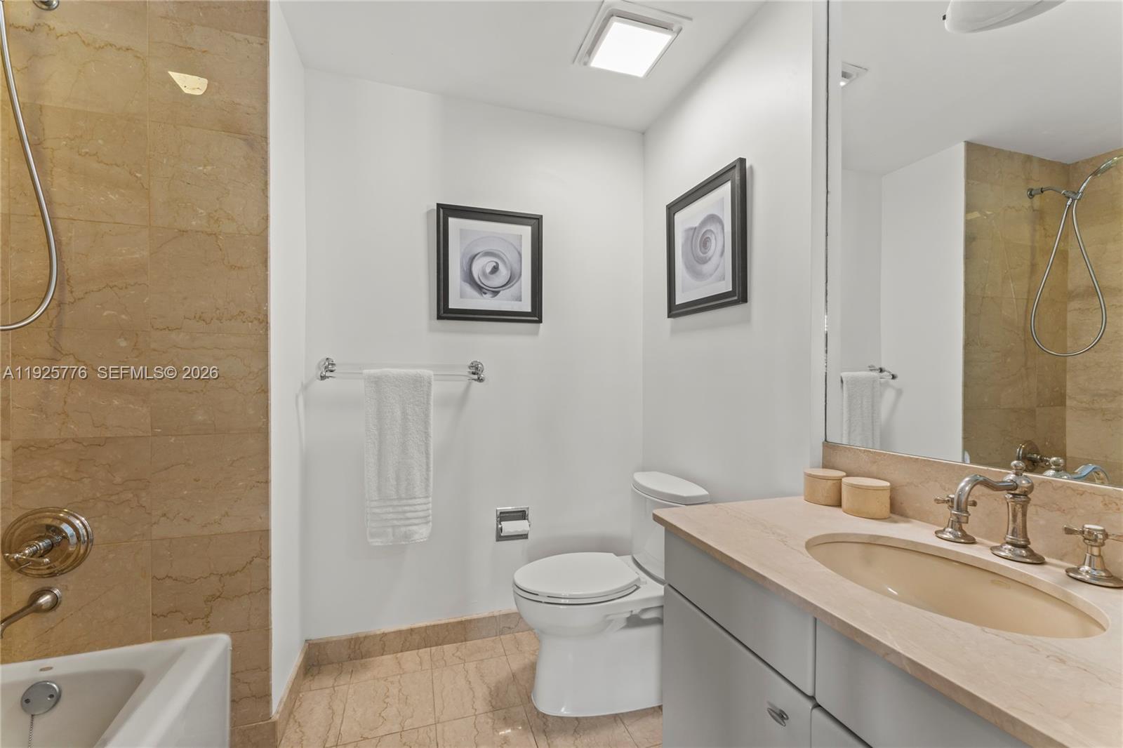 7777 Fisher Is Dr #7777 Miami Beach, FL 33109